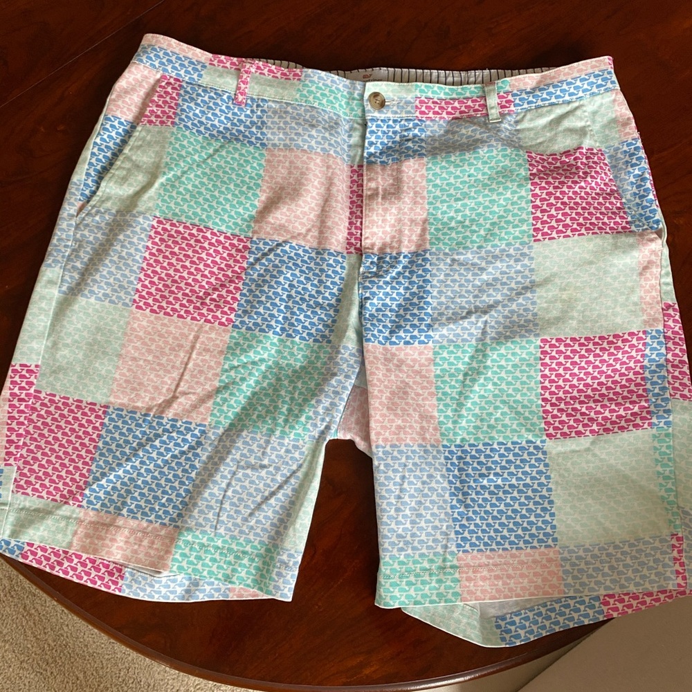 Vineyard Vines Men shorts 38